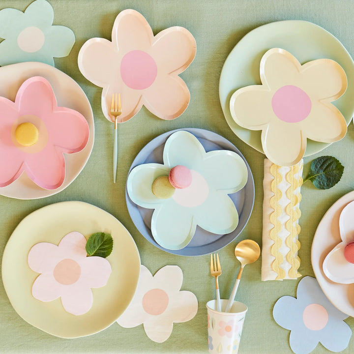 Meri Meri | Daisy Shaped Napkins | Shut the Front Door