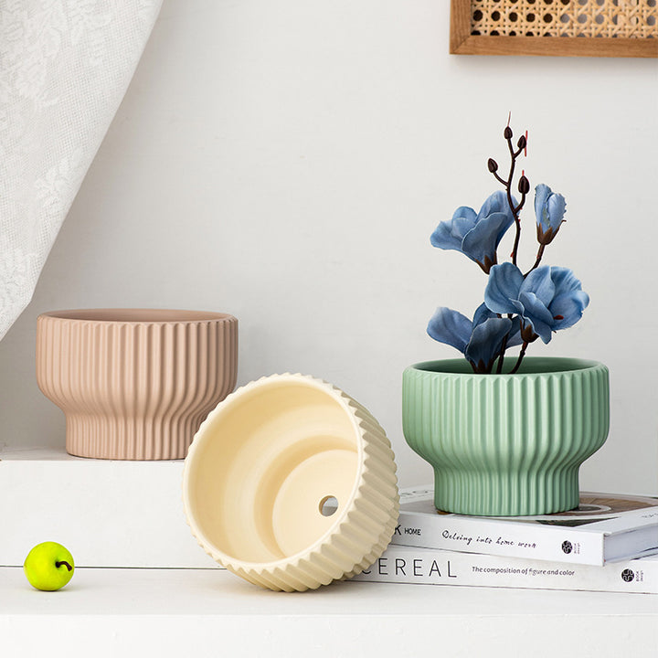 Garcia | Elton Ceramic Planter Small - Sage | Shut the Front Door