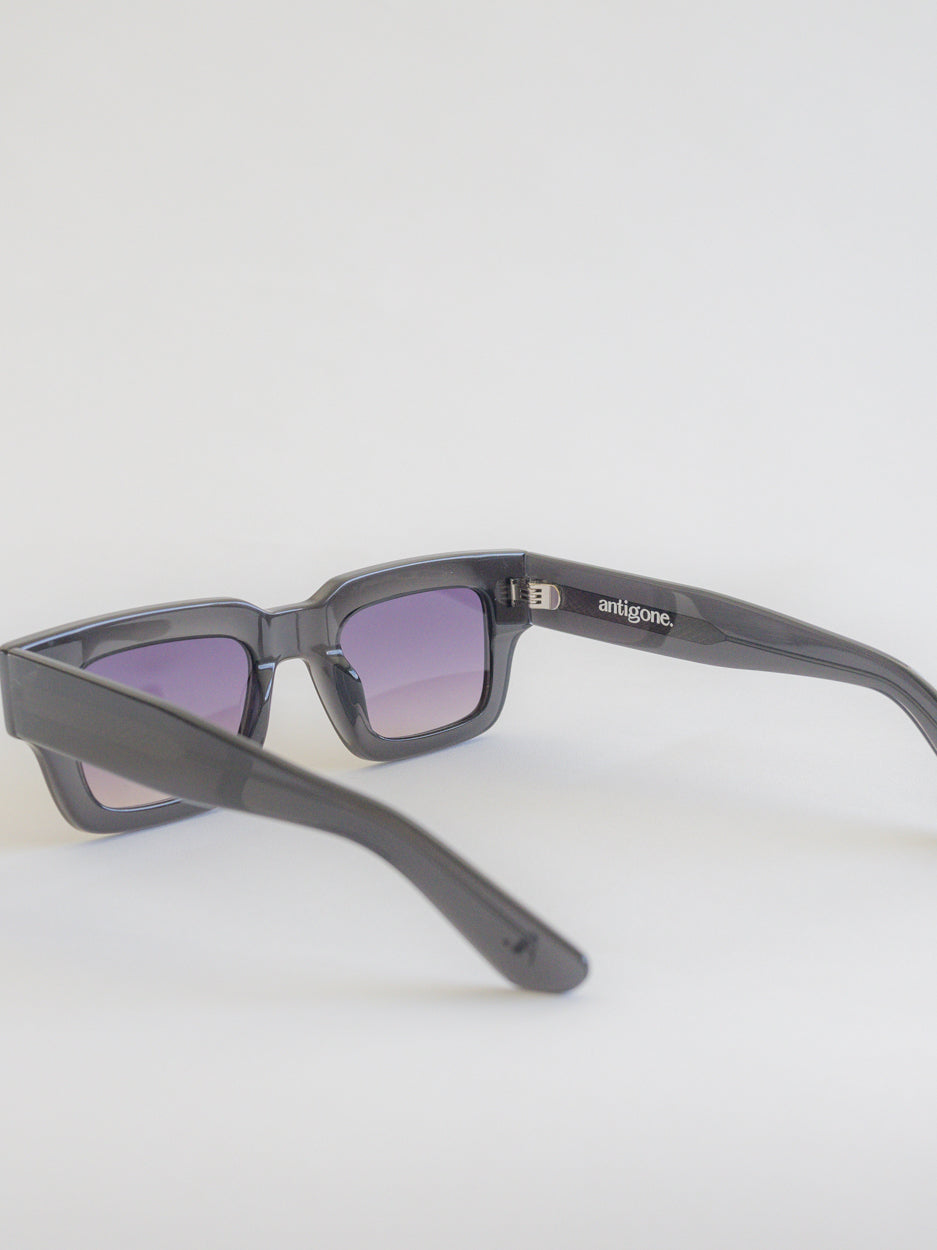 Antigone | Boston Sunglasses - Charcoal | Shut the Front Door