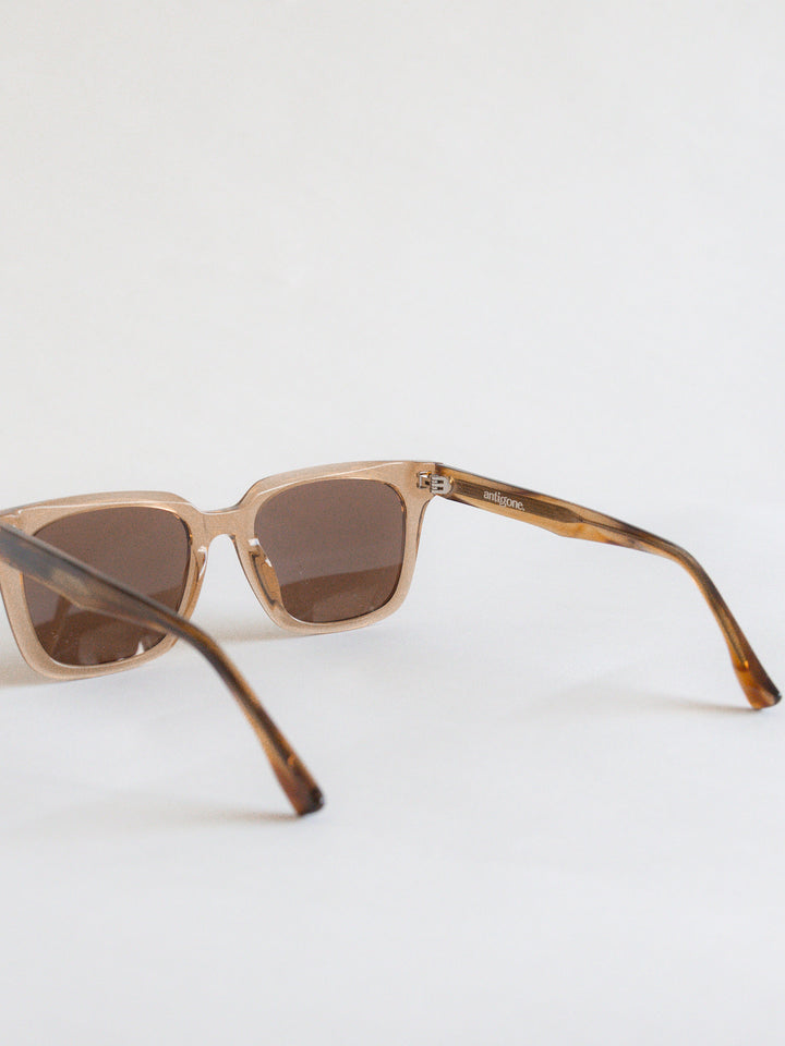 Antigone | Blake Sunglasses - Toffee | Shut the Front Door