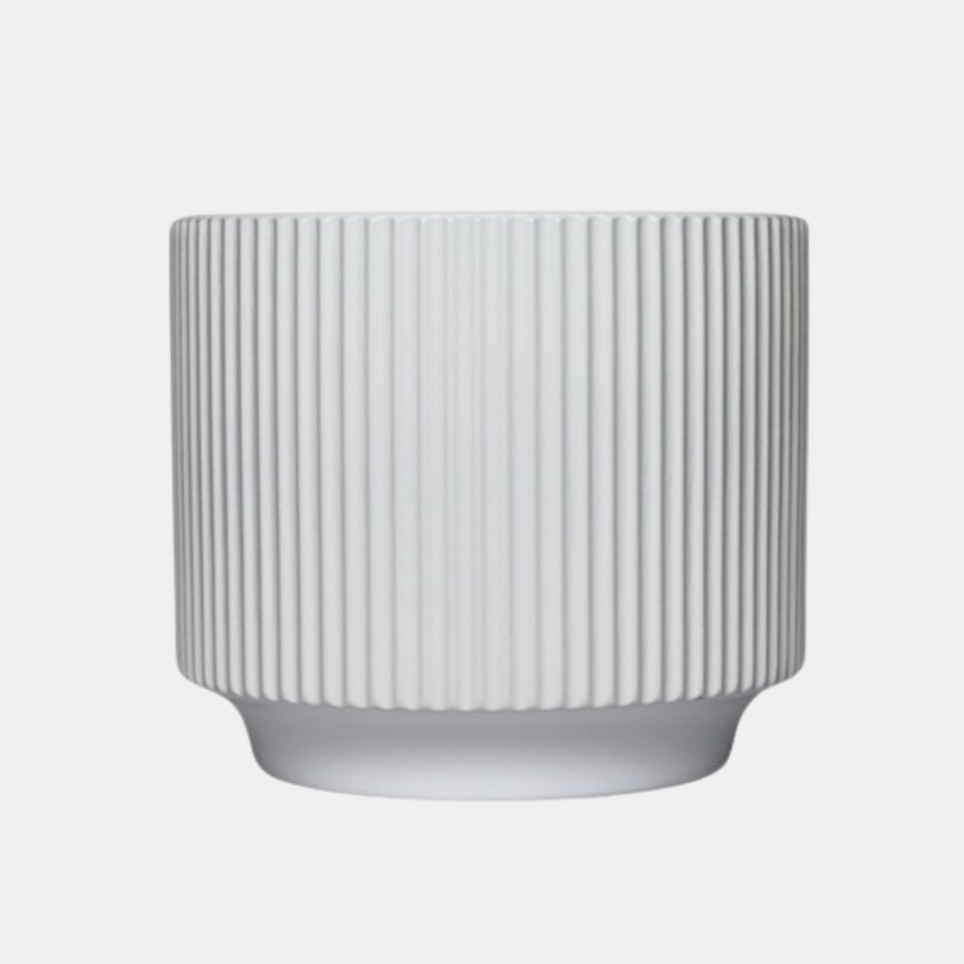 Garcia | Erina Ceramic Planter Small - White | Shut the Front Door