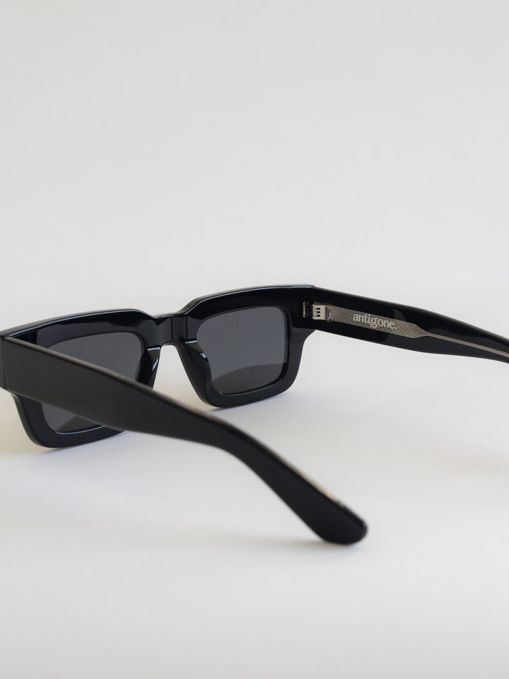 Antigone | Kelly Sunglasses - Black | Shut the Front Door