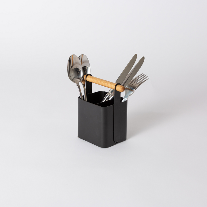 Garcia | Kobe Organizer Small - Black | Shut the Front Door