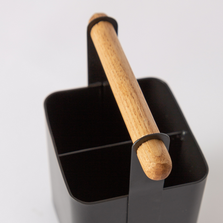 Garcia | Kobe Organizer Small - Black | Shut the Front Door