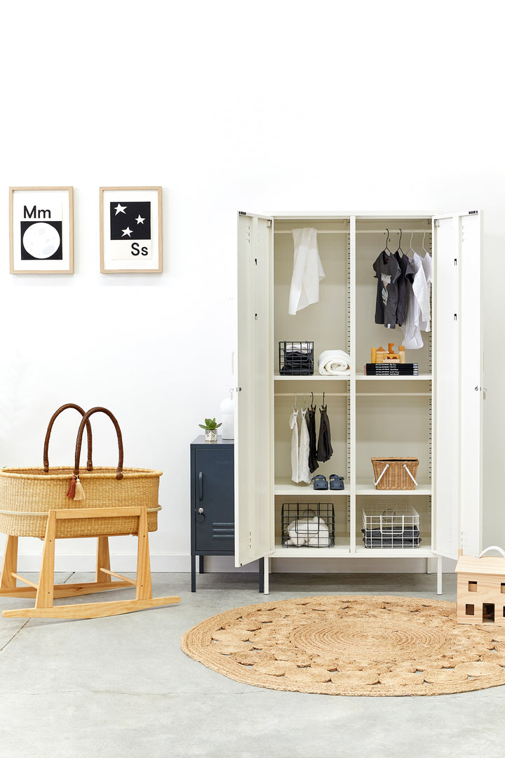 Mustard | Twinny Locker - Chalk | Shut the Front Door