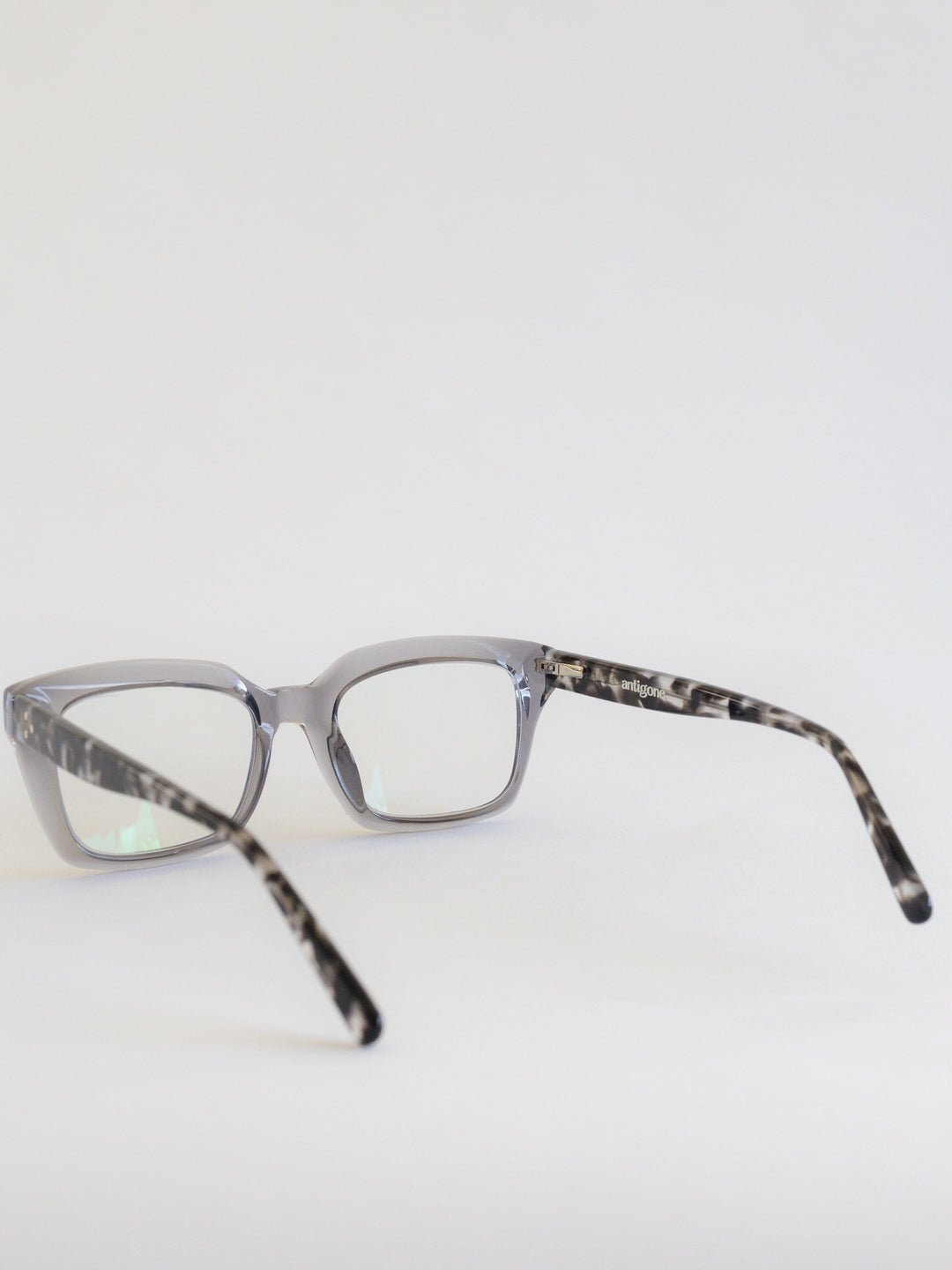 Antigone | Aria Reading Glasses - Smoke | Shut the Front Door