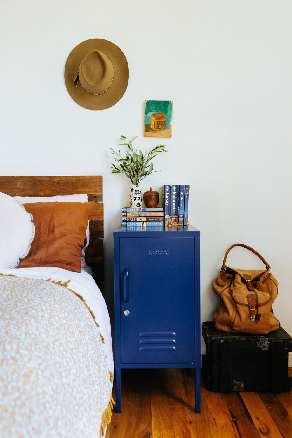 Mustard | Shorty Locker Navy | Shut the Front Door