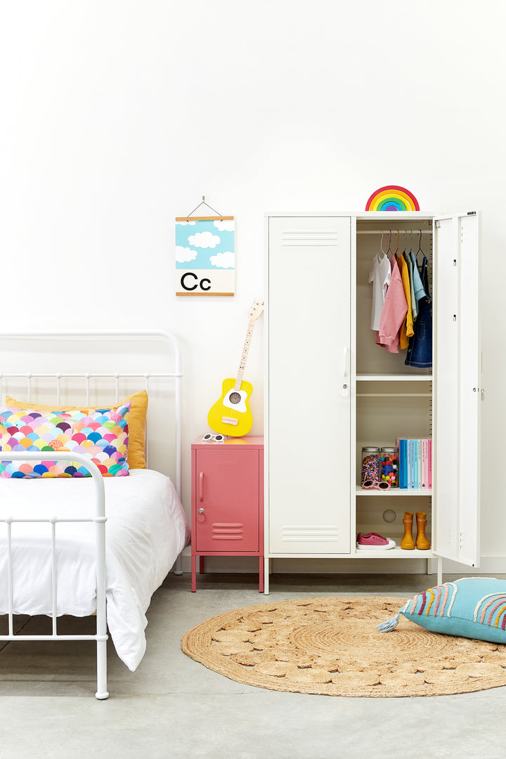 Mustard | Twinny Locker - White | Shut the Front Door