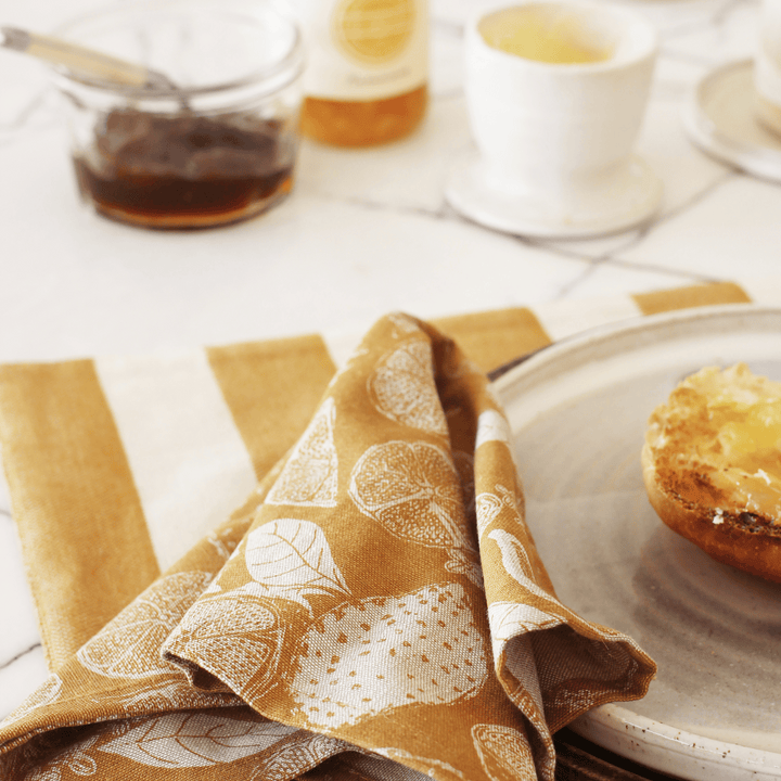 Raine & Humble | Lemon Marmalade Placemat S/4 - Golden Yellow | Shut the Front Door