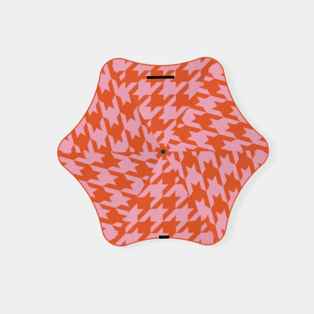 Blunt | Blunt Umbrella Metro - Houndstooth Candy | Shut the Front Door