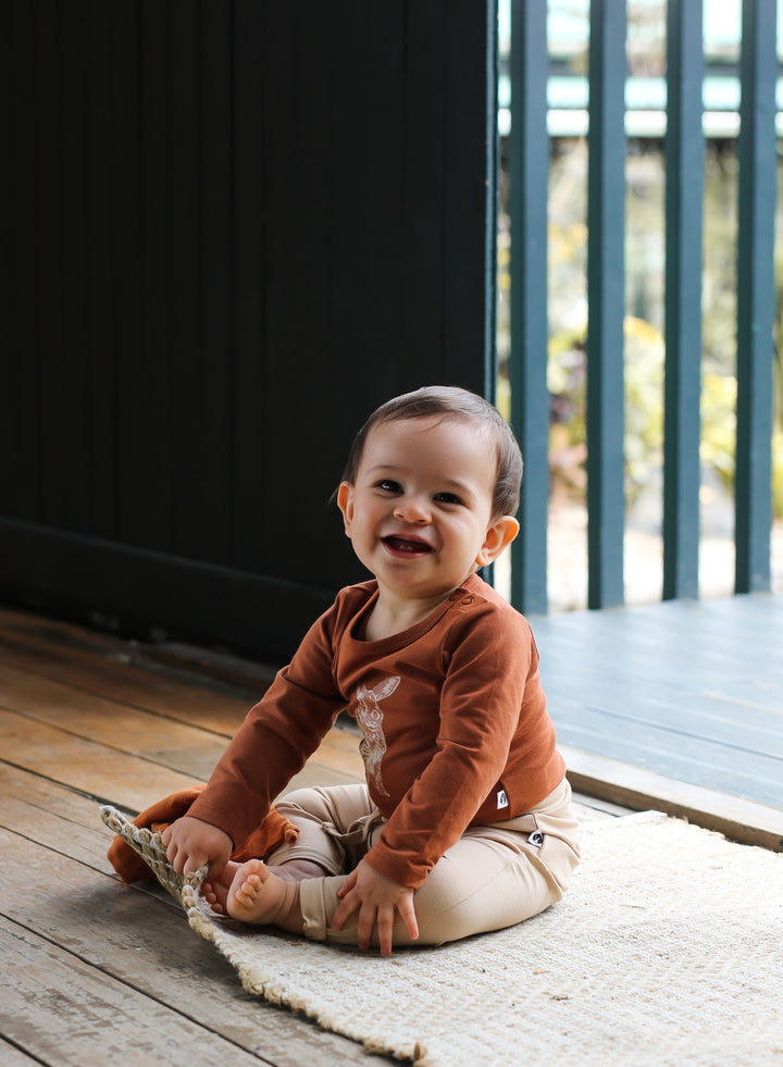 Burrow & Be | Mr Hopkins Long Sleeve Bodysuit - Chestnut 3-6m | Shut the Front Door
