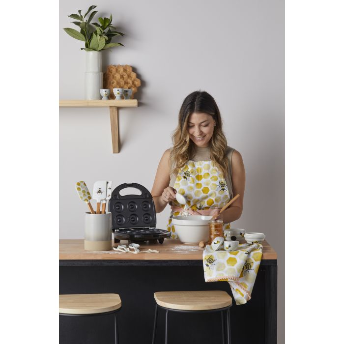 Davis & Waddell | Beetanical Kitchen Spatula - Large Bee | Shut the Front Door