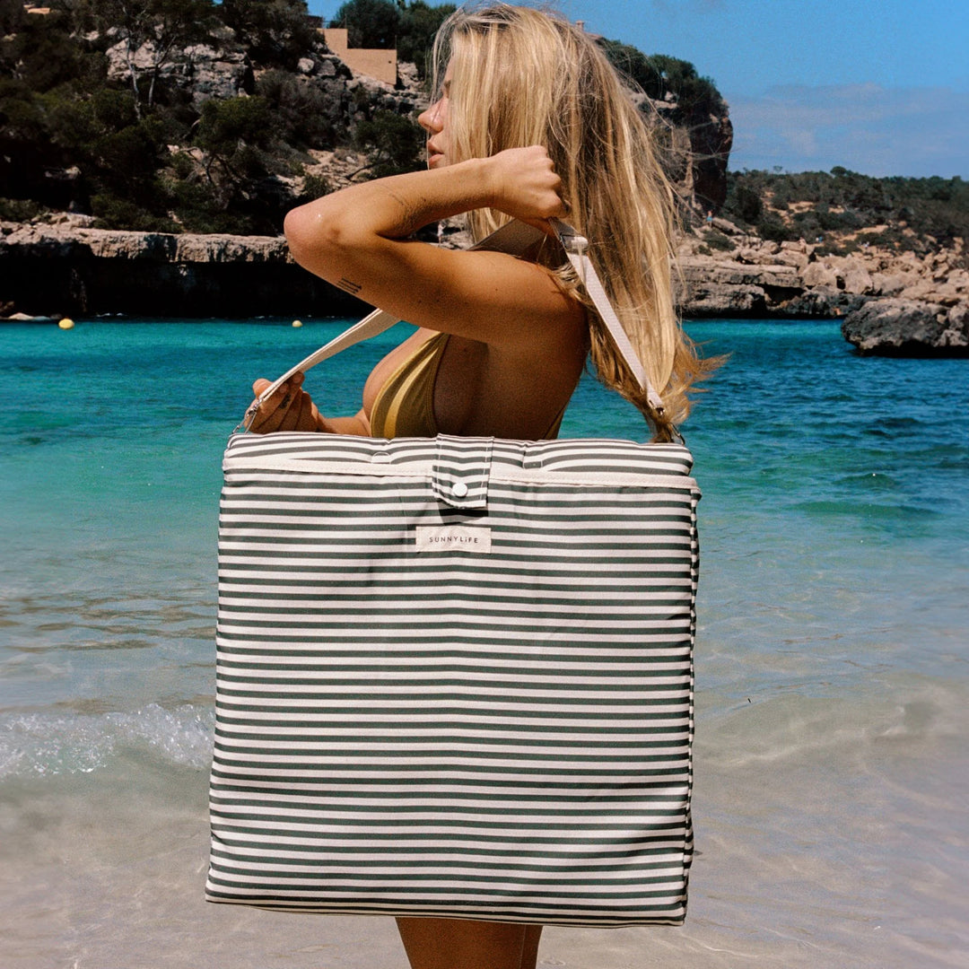 Sunnylife | Reclining Beach Chair - The Vacay Olive | Shut the Front Door