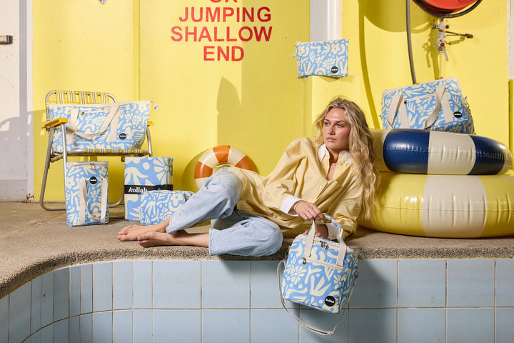 Holiday Lunch Box - Butter Blue