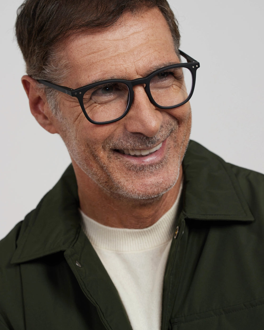 Izipizi | Reading Glasses Collection E Black +2 | Shut the Front Door