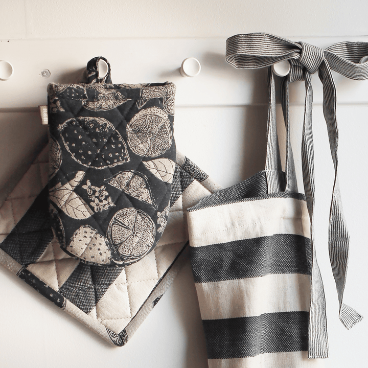 Raine & Humble | Lemon Marmalade Short Oven Glove - Dark Slate | Shut the Front Door