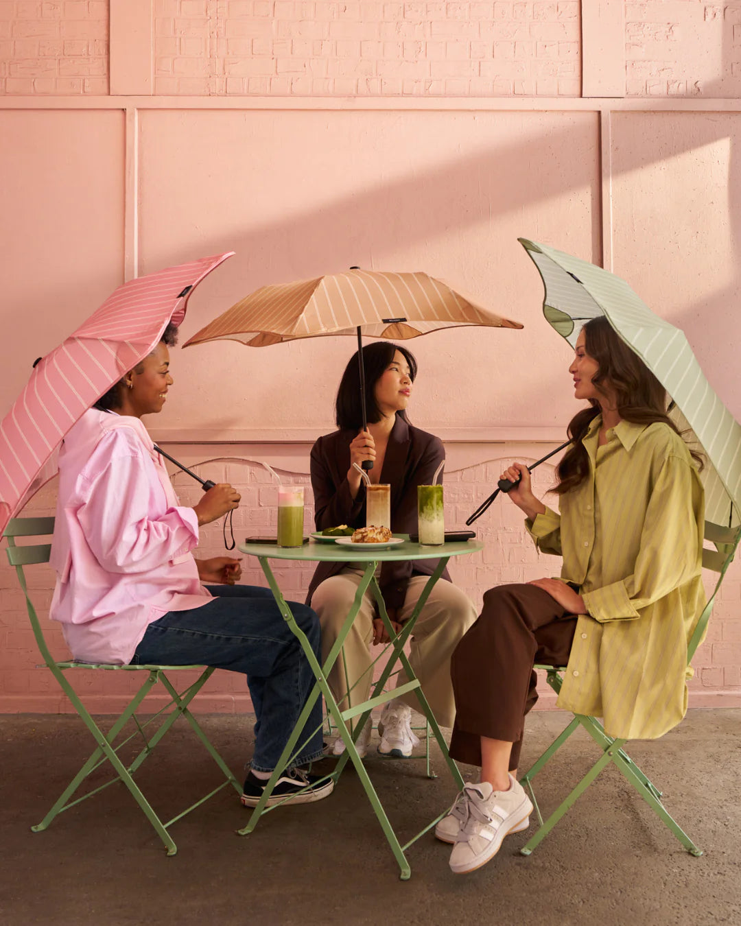 Blunt | Blunt Umbrella Metro Matcha | Shut the Front Door