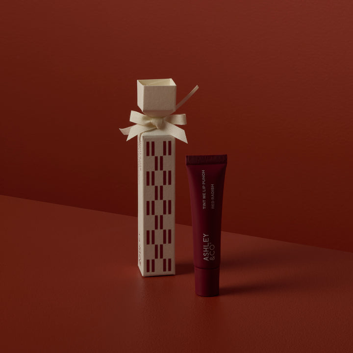 Christmas 2026 Mini Cracker - Lip Punch Red Raddish