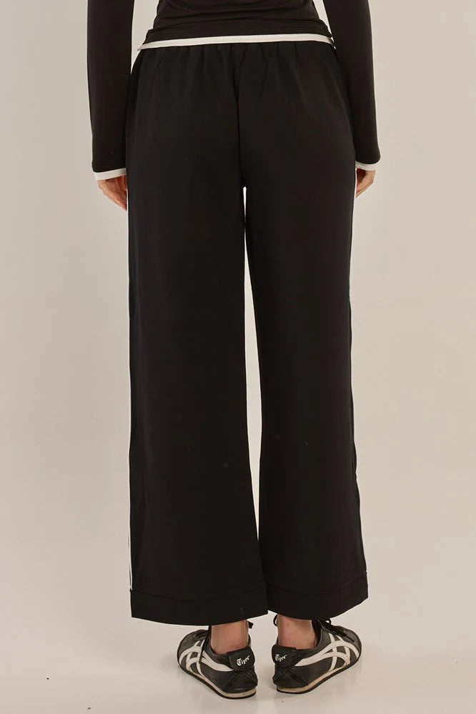 Betty Basics | Bien Ponte Jogger - Black | Shut the Front Door