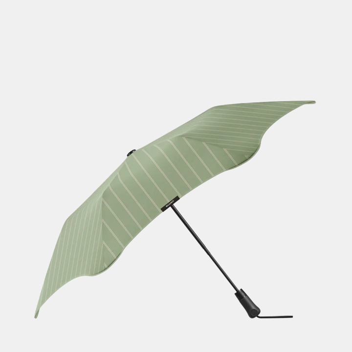 Blunt | Blunt Umbrella Metro Matcha | Shut the Front Door