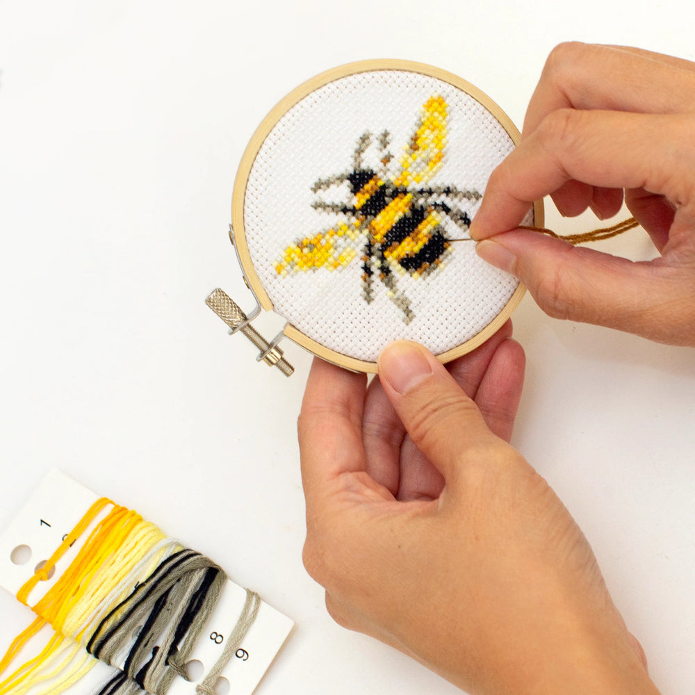 Kikkerland | Mini Cross Stitch Kit - Bee | Shut the Front Door