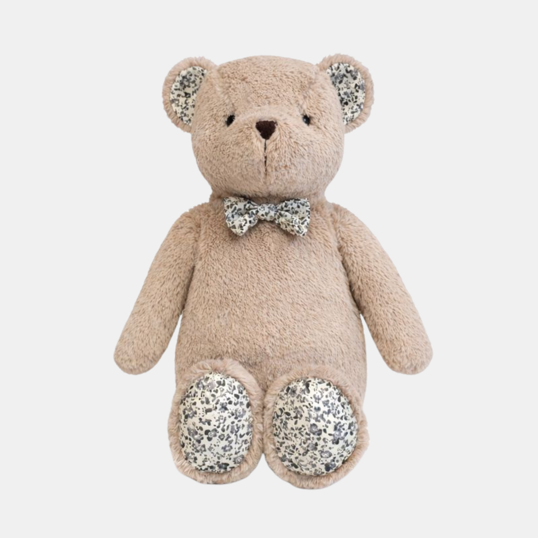 Lily and George | Hugo The Bear | Shut the Front Door