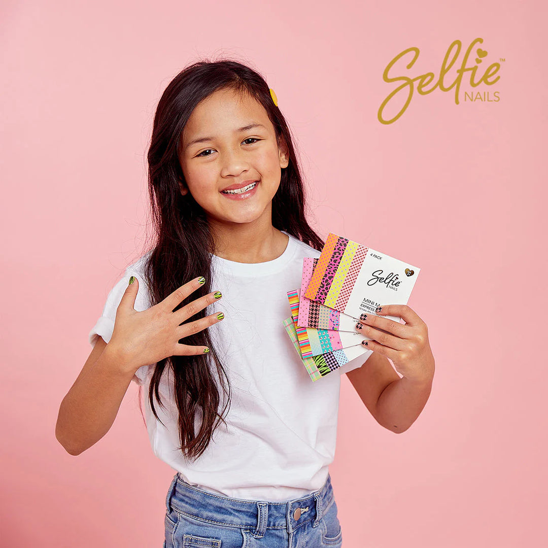 Selfie Nails | Express Mini Mani - Houndstooth | Shut the Front Door