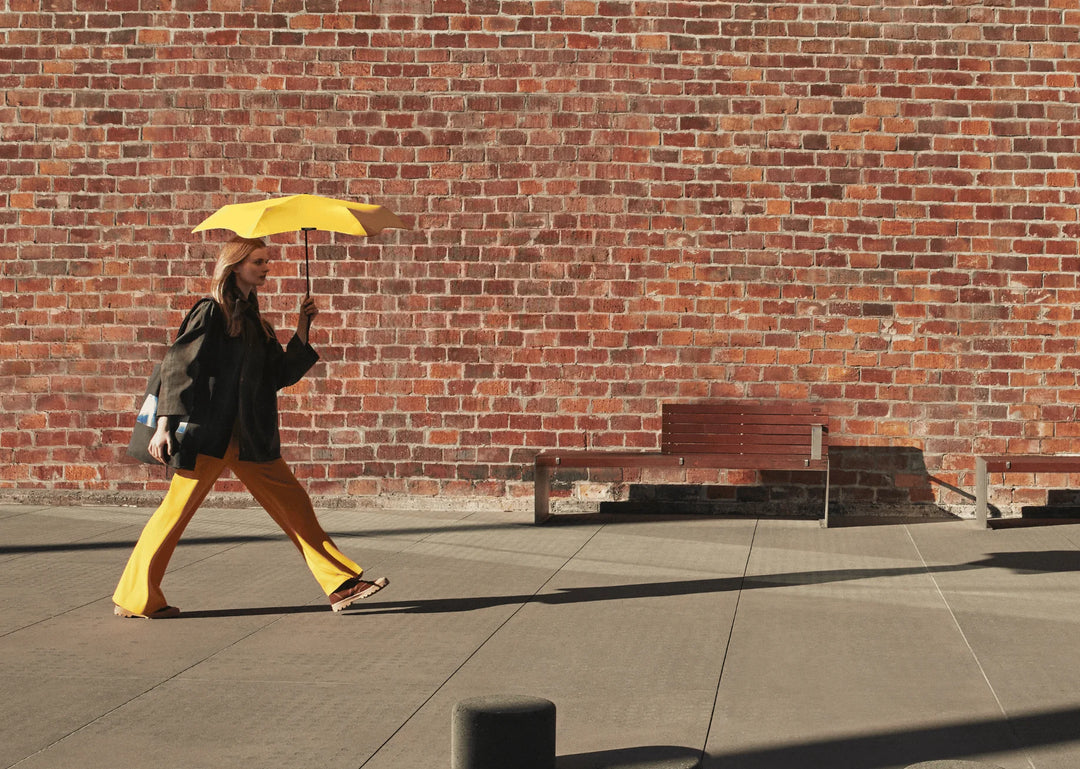 Blunt | Umbrella Blunt Neo Citrus Yellow | Shut the Front Door