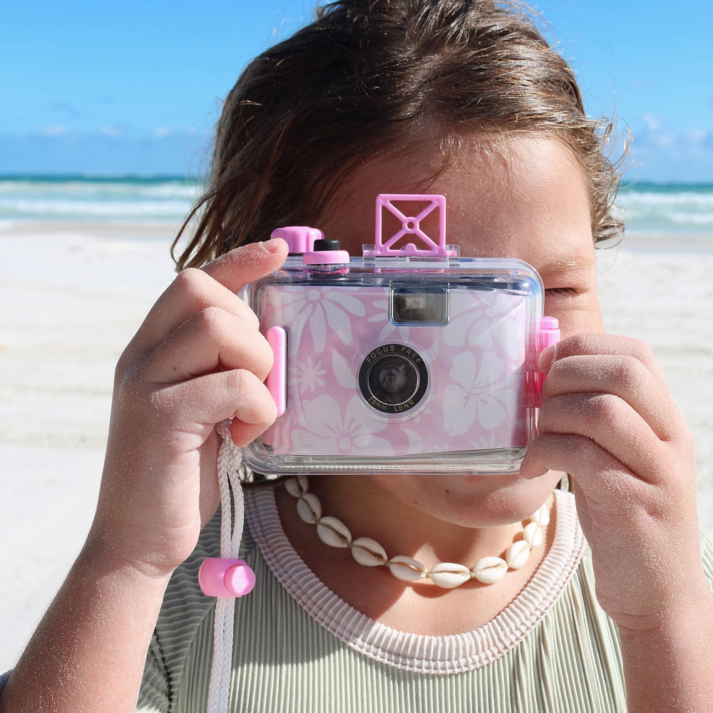 Sunnylife | Underwater Camera - Stole My Heart Pink Floral | Shut the Front Door
