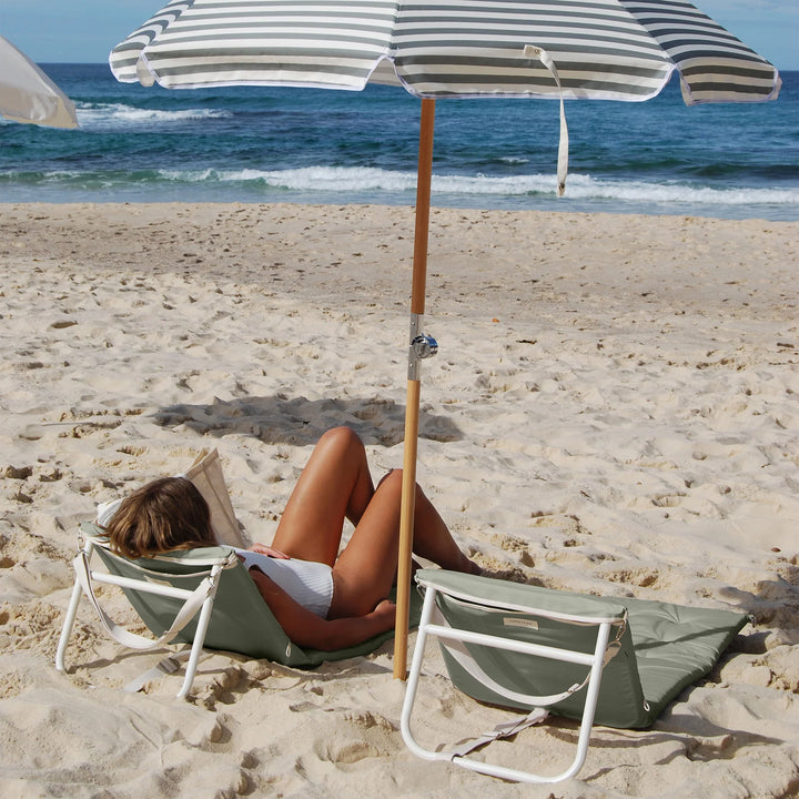 Sunnylife | Reclining Beach Chair Seagrass | Shut the Front Door