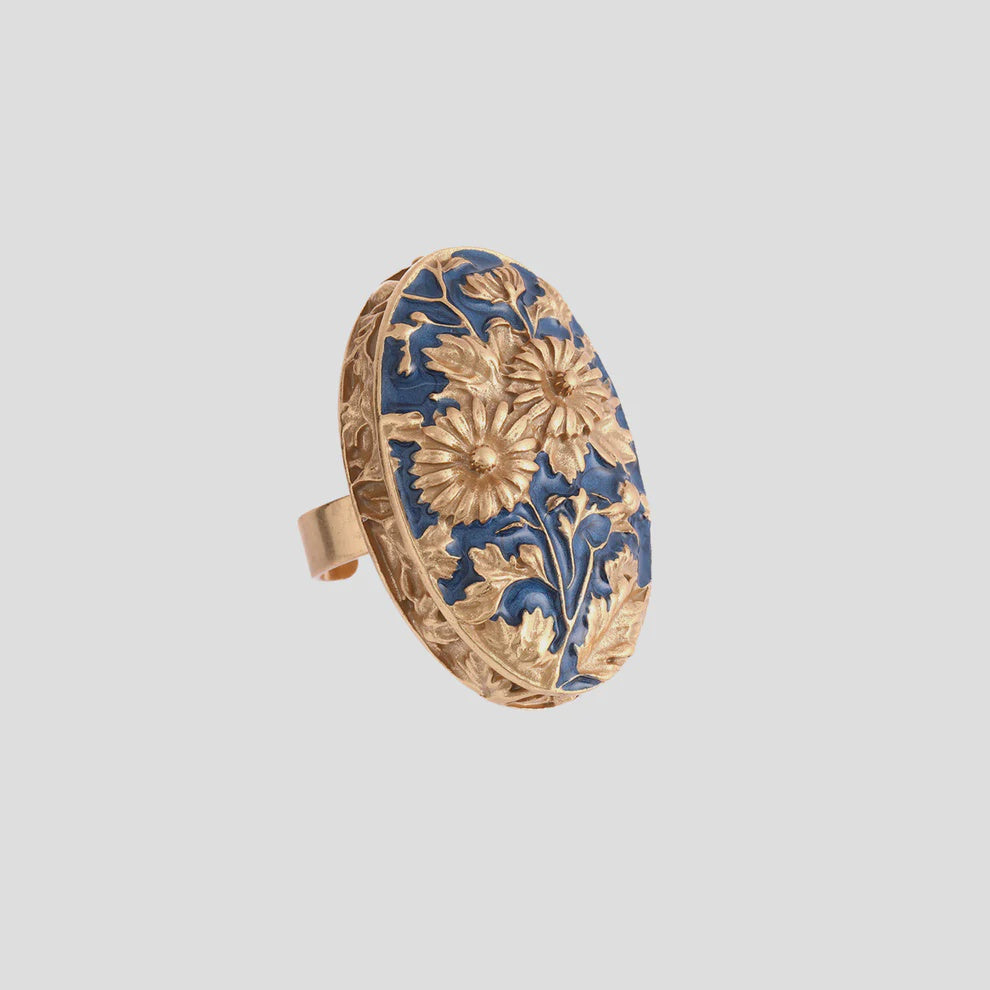 Antigone | Elston Ring - Gold | Shut the Front Door