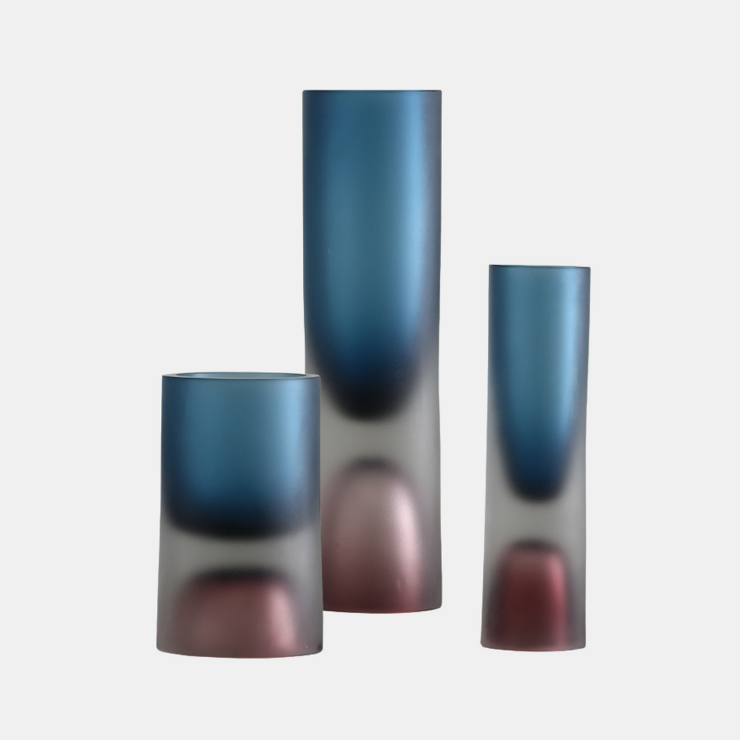 Garcia | Lily Glass Vase - Small | Shut the Front Door