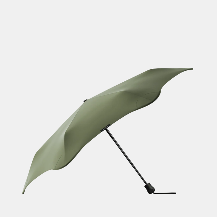 Blunt | Umbrella Blunt Neo - Sage Green | Shut the Front Door