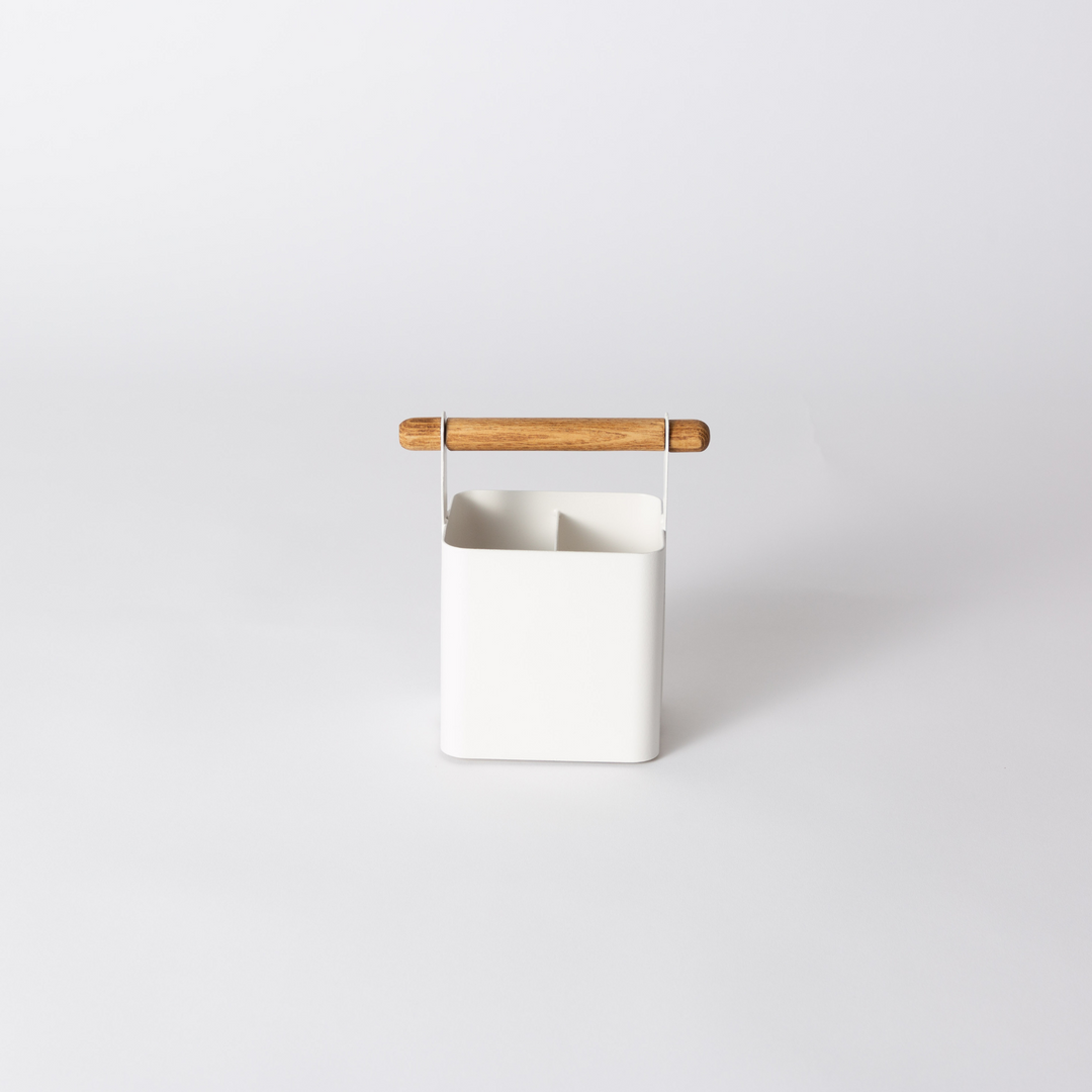 Garcia | Kobe Organizer Small - White | Shut the Front Door