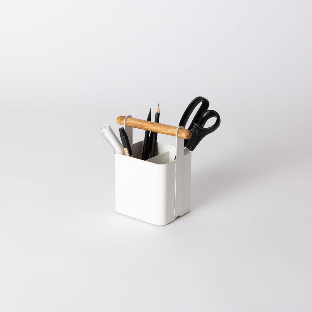 Garcia | Kobe Organizer Small - White | Shut the Front Door