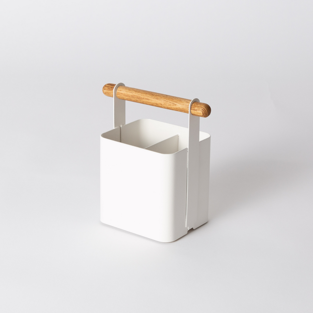 Garcia | Kobe Organizer Small - White | Shut the Front Door