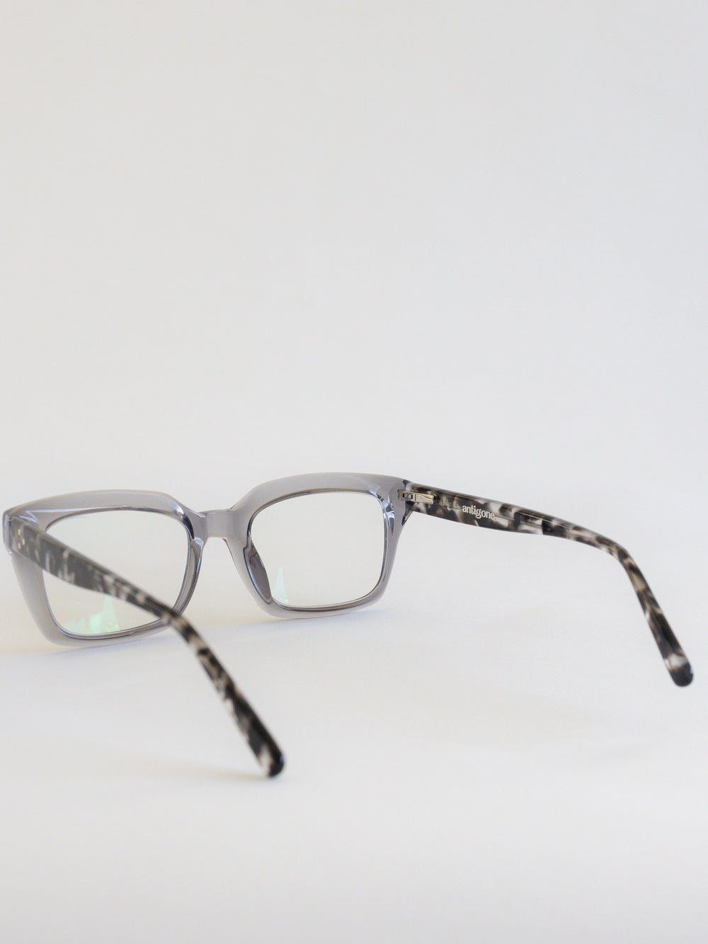 Antigone | Aria Reading Glasses - Smoke | Shut the Front Door