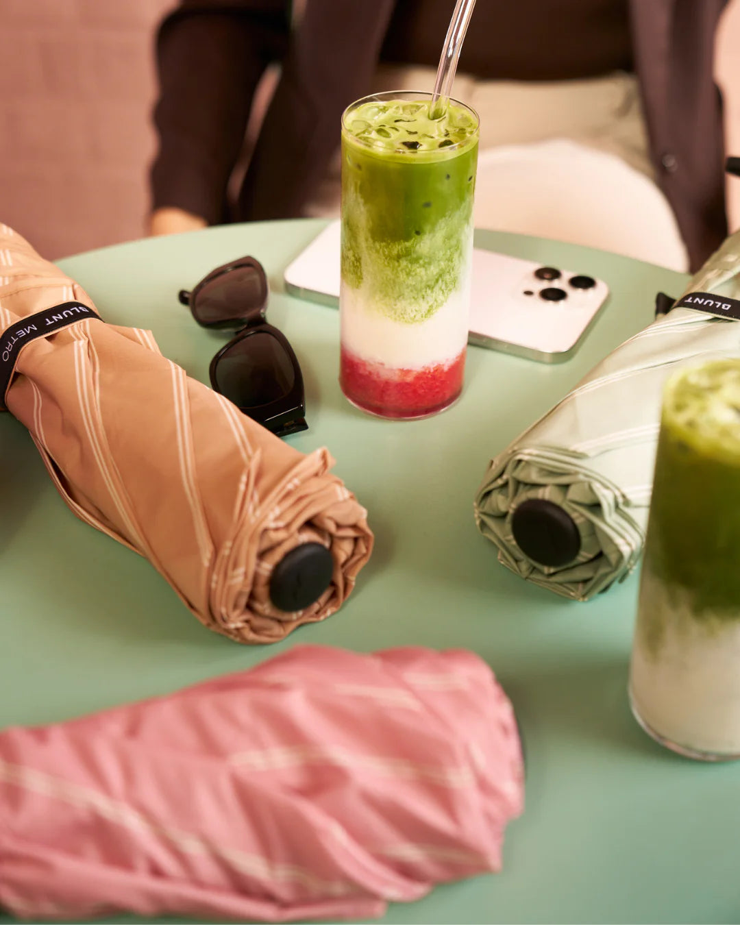 Blunt | Blunt Umbrella Metro Matcha | Shut the Front Door