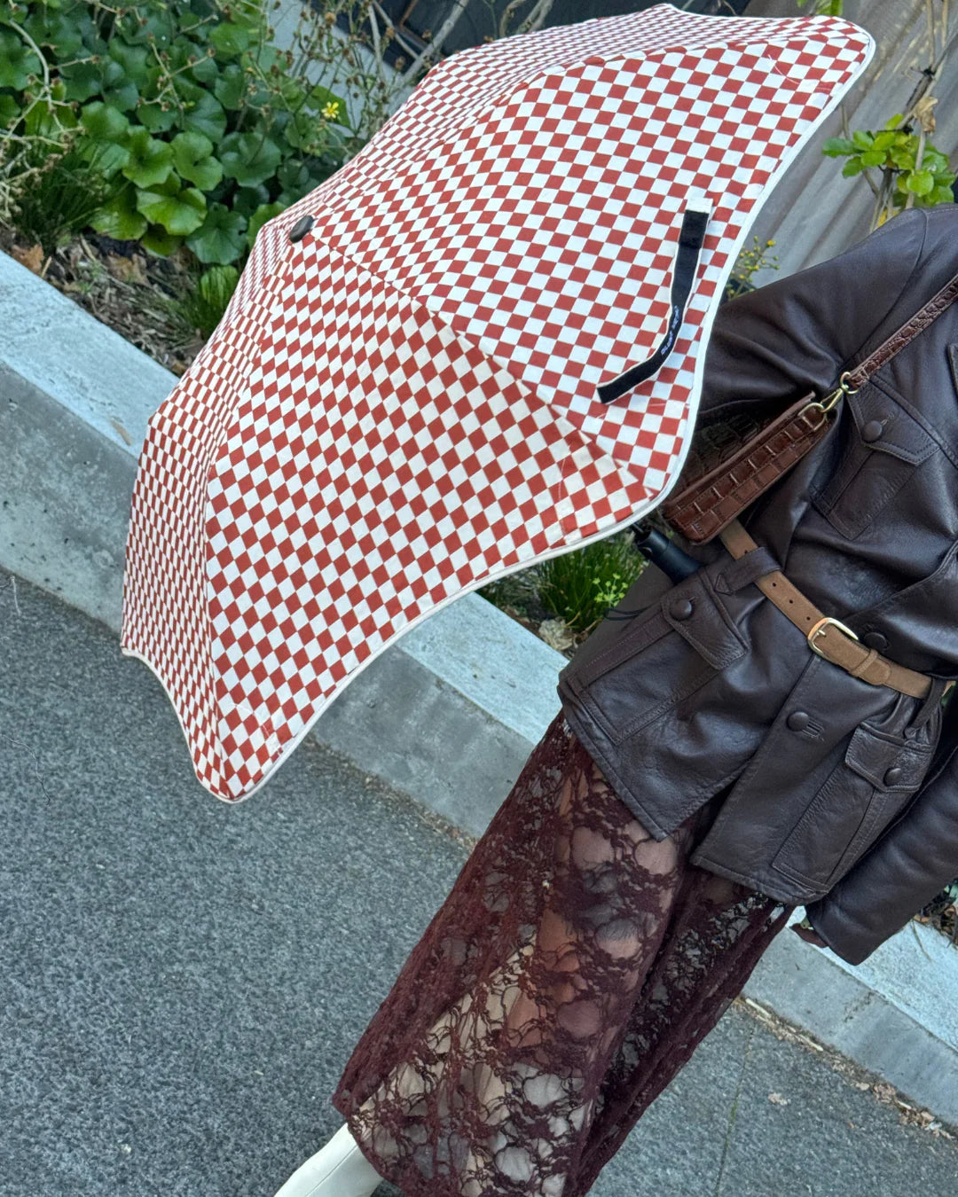 Blunt | Blunt Umbrella Metro - Clay Check | Shut the Front Door