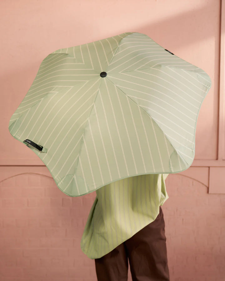 Blunt | Blunt Umbrella Metro Matcha | Shut the Front Door