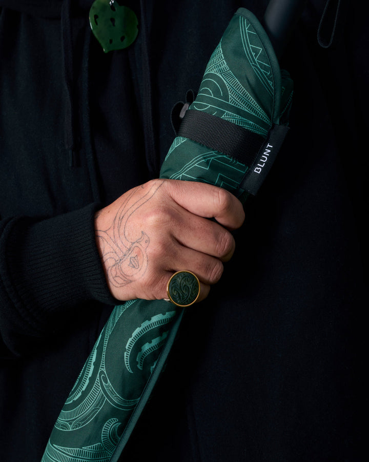 Blunt Umbrella Classic - X Graham Tipene 2026