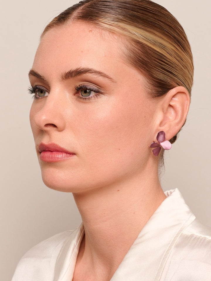 Tiger Tree | Earrings Shimmer Twist Flower - Aubergine | Shut the Front Door