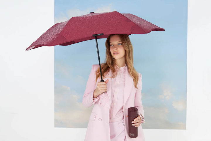 Blunt | Blunt Umbrella Metro x Frank Green Plum & Petal | Shut the Front Door