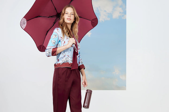 Blunt | Blunt Umbrella Metro x Frank Green Plum & Petal | Shut the Front Door