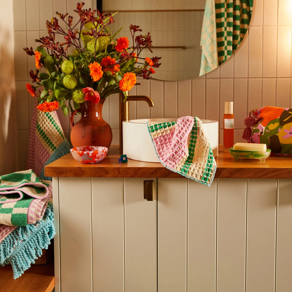 SAGE & CLARE | Tishy Waffle Face Washer Dahlia | Shut the Front Door