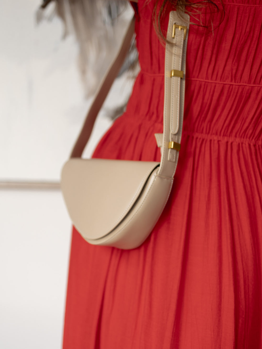 Antigone | Sandy Handbag - Coffee | Shut the Front Door