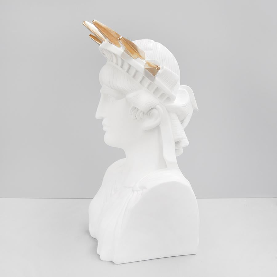 White Moose | Libby The Statue - White/Gold | Shut the Front Door