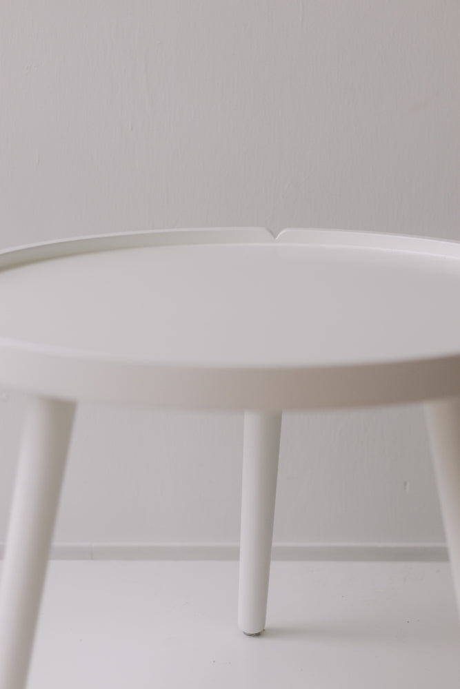 Garcia | Ariel Round Table - White | Shut the Front Door