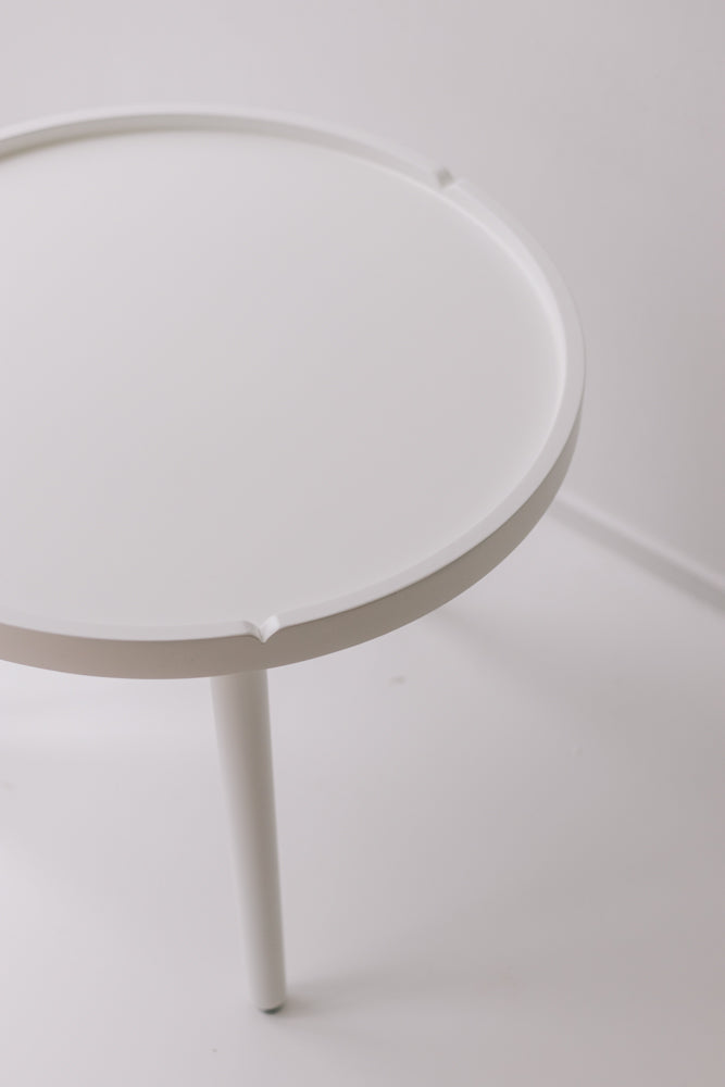 Garcia | Ariel Round Table - White | Shut the Front Door