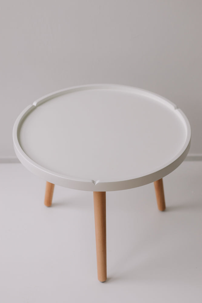 Garcia | Ariel Round Table - Natural/White | Shut the Front Door